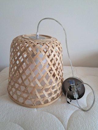 Lampadario in legno