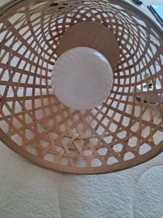 Lampadario in legno