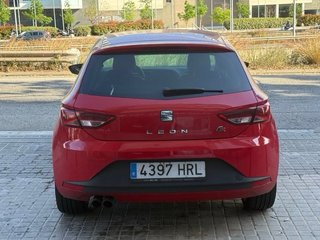 SEAT Leon FR pegatina C de la DGT