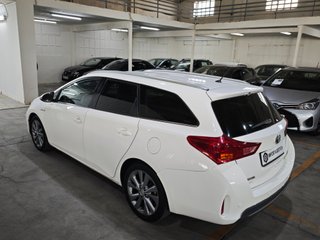 Toyota Auris Hybrid Advance Touring Sports