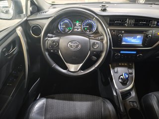 Toyota Auris Hybrid Advance Touring Sports