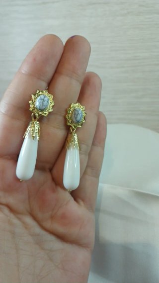 Pendientes Corales Blancos Chapado Oro
