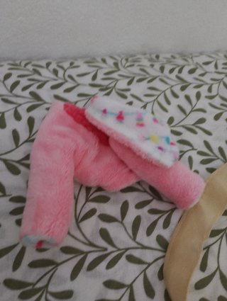 Lote de 3 Barbies con ropa y accesorios