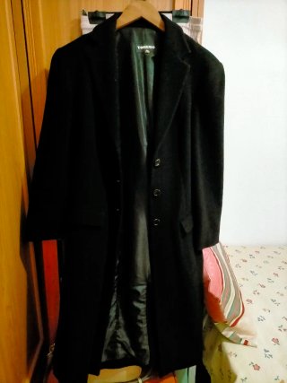 Abrigo negro mujer