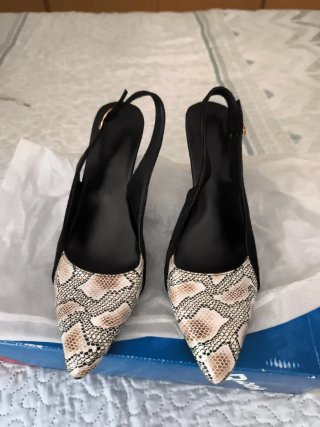 Zapatos de tacón slingback estampado serpiente