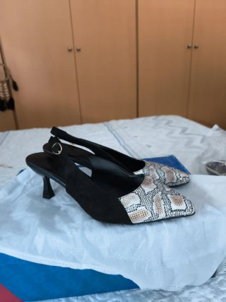 Zapatos de tacón slingback estampado serpiente