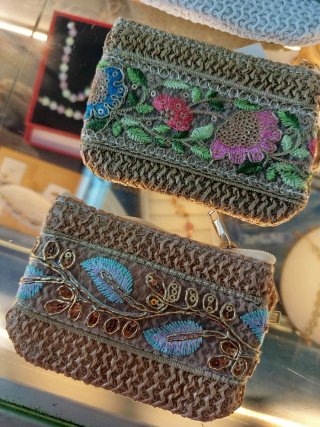 2 Porta-moedas bordados