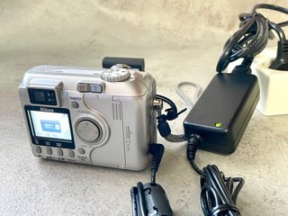 Nikon Coolpix 4300 + Accesorios