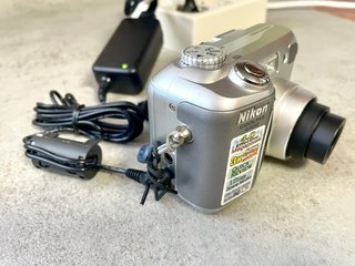 Nikon Coolpix 4300 + Accesorios