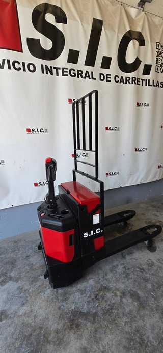 TRANSPALETA FRUTERA BT LPE200/8 2008