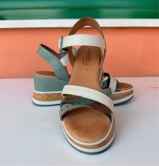 Sandalias Carmela Piel Cuña T39 Como Nuevas