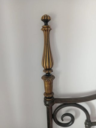 Cabezal de cama de forja y dorado