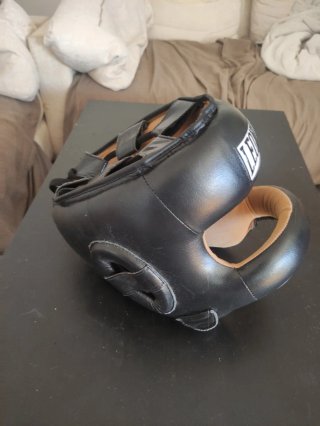 Casco de Boxeo Leone con Barra