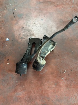Patas motor BMW E34 6 cilindros