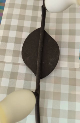 Lámpara de techo forja con tulipas de cristal