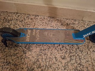 Patinete de acrobacias azul