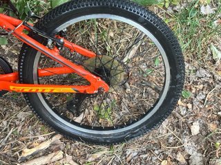 Bicicleta Scott 20 con cambio Shimano