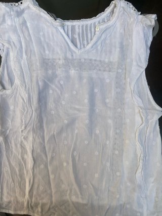 Blusa blanca con encaje