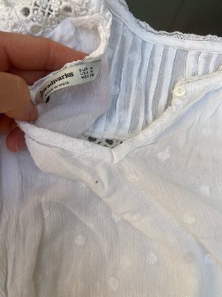 Blusa blanca con encaje