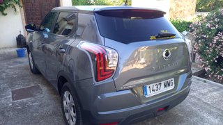 Coche SSangYong Tívoli prácticamente nuevo