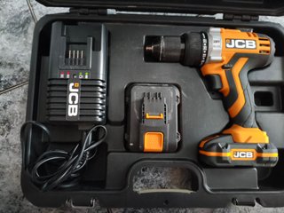 Atornillador a batería JCB