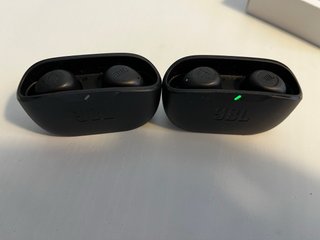Auriculares bluetooth JBL Wave Buds