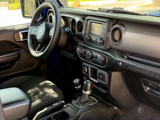 Jeep Wrangler 2.0T 270cv Sport Techo Lona
