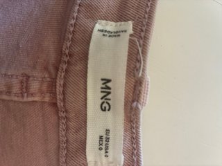 Pantalón corto Mango rosa con tachuelas
