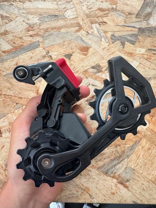 Cambio y desviador SRAM FORCE eTap AXS