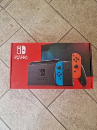 Nintendo switch pari nuovo *bundle*