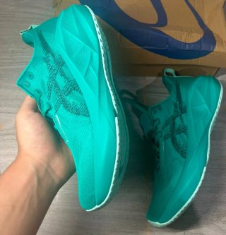 Asics Novablast 5 Azul talla 39