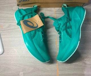 Asics Novablast 5 Azul talla 39