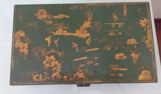Caja china de madera ,pintada a mano