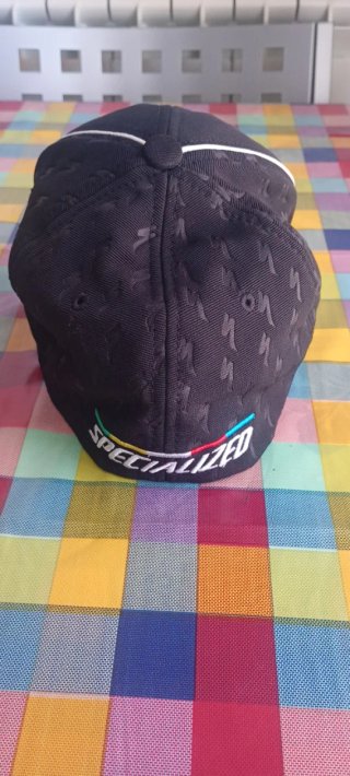 Lote 3 Gorras Chico Quiksilver,Specialized y Fox
