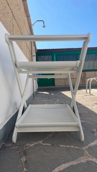 Mesa auxiliar plegable