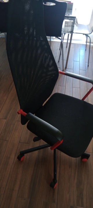 Silla de oficina gaming negra