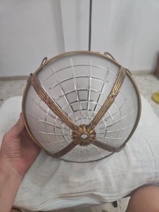 Lámpara antigua hierro y cristal grabado