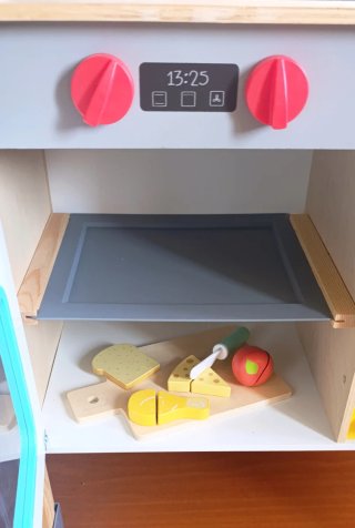 Cocinita de madera Montessori con accesorios
