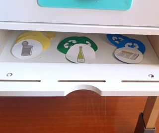 Cocinita de madera Montessori con accesorios