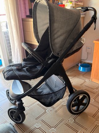 Silla de paseo Hauck gris y negra