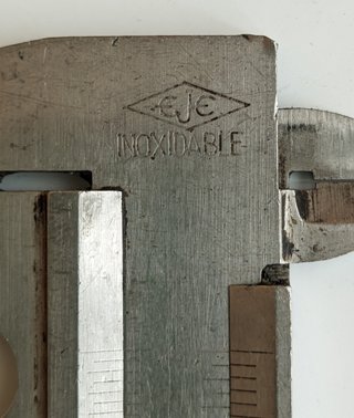 Calibre Pie de rey E.J.E. INOX con tablas técnicas