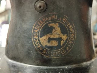 Máquina de coser Adler industrial antigua