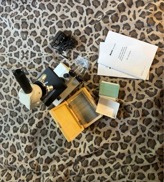 Microscopio Motic serie SFC-100