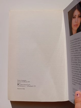 La felicità degli altri di Carmen Pellegrino