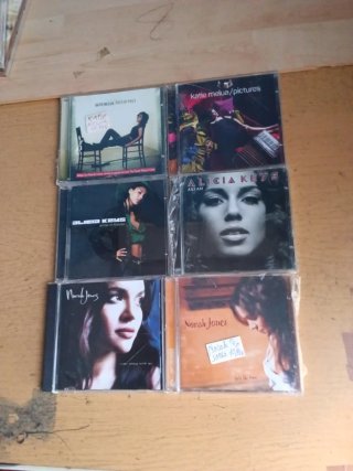 CC,CATCH, WHITNEY HOUSTON,BRITNEY SPEARS,TINA ,