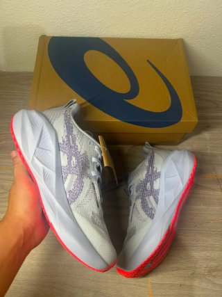 Asics Novablast 5 Tokyo Rosa talla 39