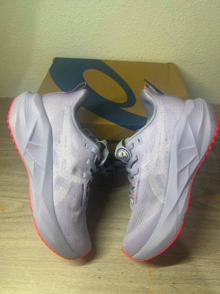 Asics Novablast 5 Tokyo Rosa talla 39