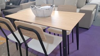 Sillas de comedor blancas y madera