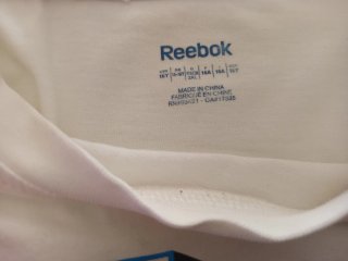 Camiseta Reebok Logo Azul y Blanco