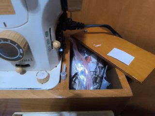 Maquina de coser Wrtheim eléctrica antigua